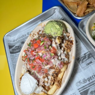 BEEF PAPA BITES ON FRIES